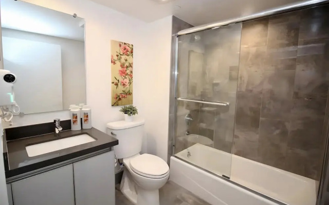 Los Angeles Deluxe Suites - Free Parking