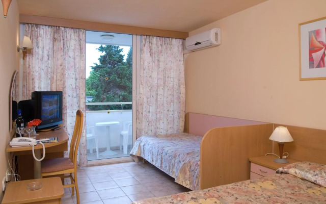 Hotel Oasis