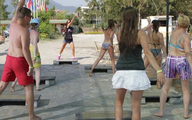 Fun Hill Resort Hotel