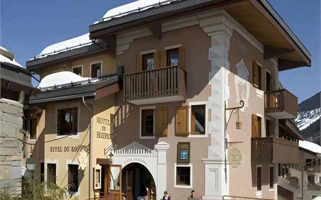 Hotel du Bourg