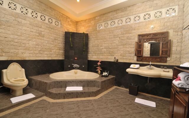Joglo Plawang Villa & Resort