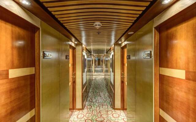 MS Esmeralda Nile Cruise from Aswan or Luxor