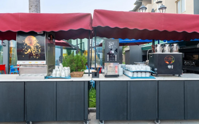 Senza Sunset Beach Hotel