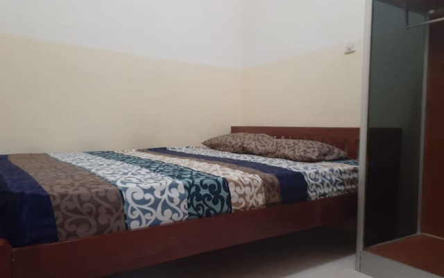 Oyo 2037 Kost Oteng Syariah