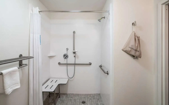 Hampton Inn & Suites Opelika - I-85 - Auburn Area
