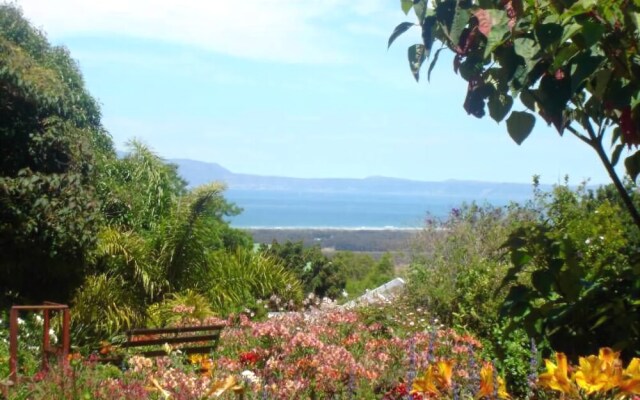 Mooring House Guest Lodge