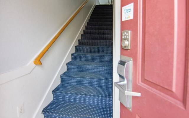 Runaway Beach Club 2202 - Three Bedroom Condo