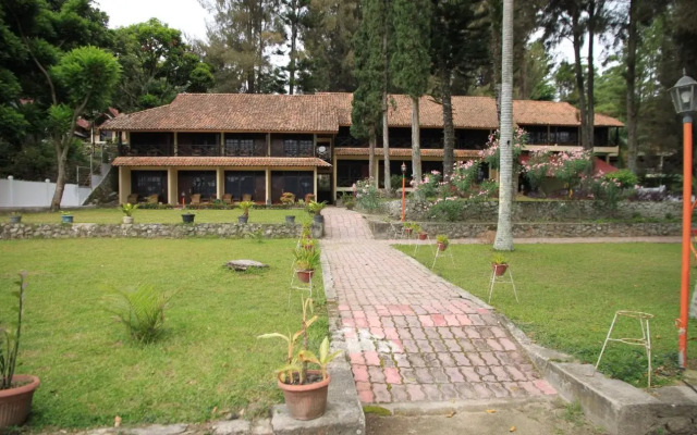 Hotel Pandu Lakeside Tuktuk