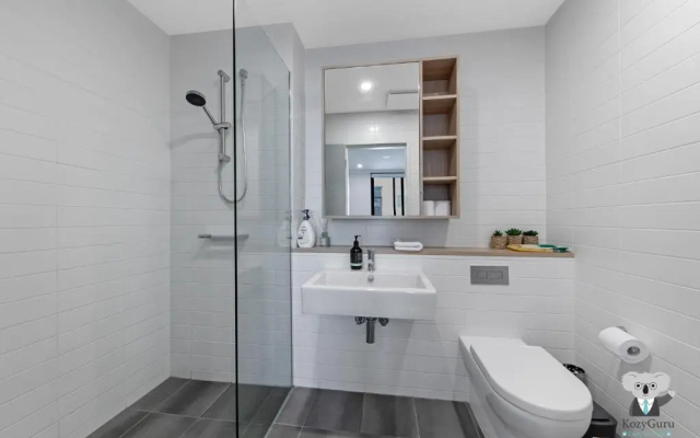 KOZYGURU Penrith Cosy 2BED 2BATH APT + FREE Parking NPE081