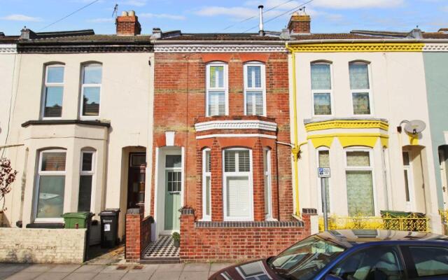 Stunning, large characterful house with Garden