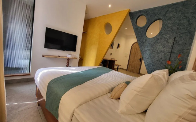 Santori Villa My Khe Beach