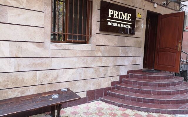 Prime Hotel & Hostel