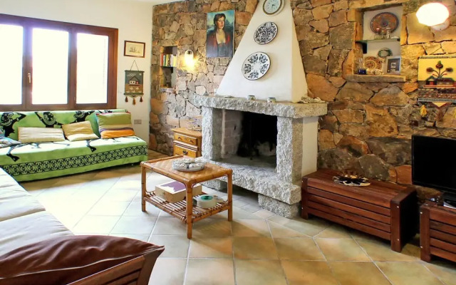 Borgo Le Logge Pool Tanaunella