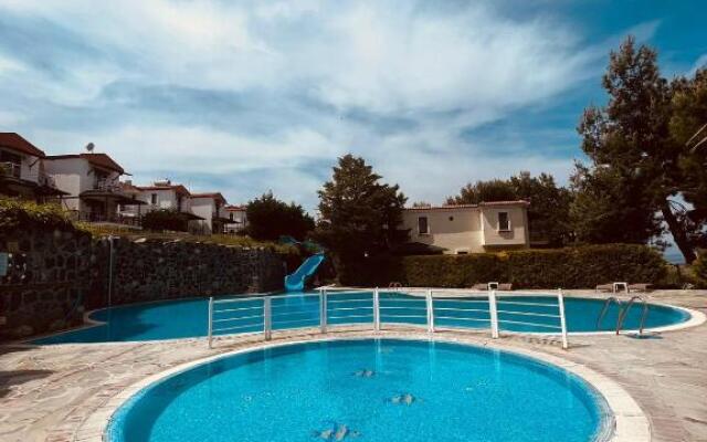 Superb Flat With Shared Pool in Cesme
