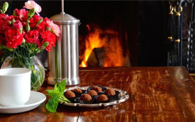 Delphi Lodge Hotel