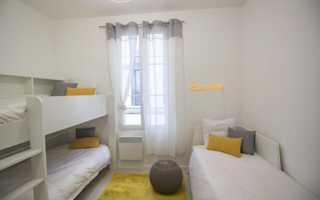 Maison bleue du bassin