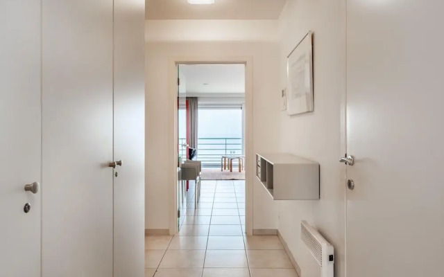 Les Petrels Apartment in Koksijde With Balcony
