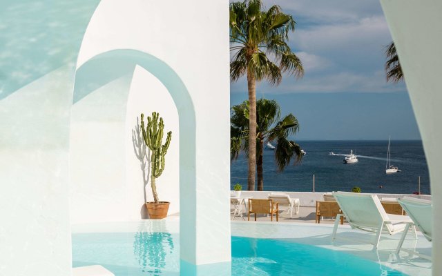 Mykonos Blu Grecotel Boutique Resort