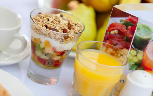 Blazing Stump Motel & Suites