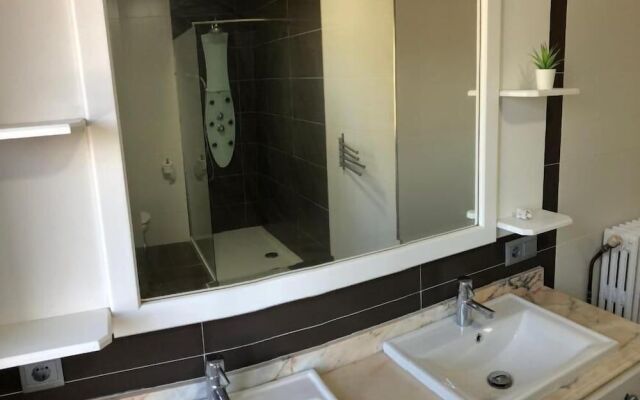 Totora Surf School & House - Hostel