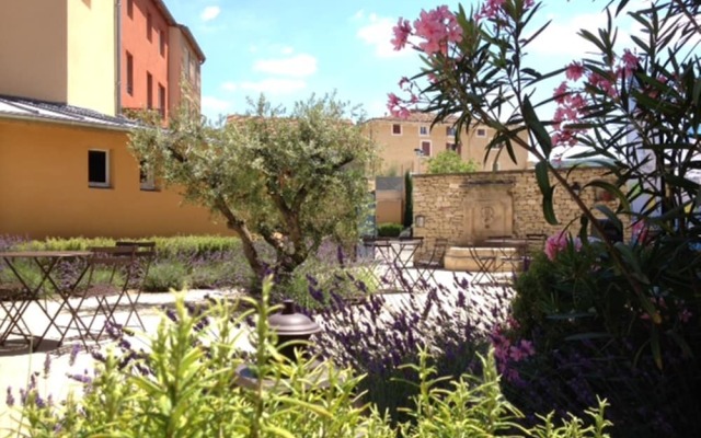 First Inn Hotel