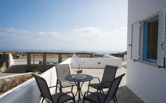 Mykonos Stylish Ivory Apt w Shared Pool