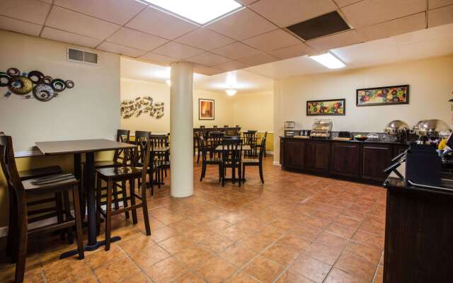 Ramada by Wyndham Ligonier