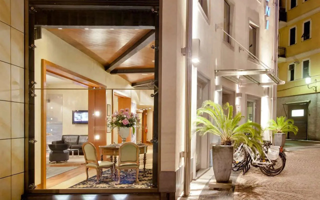 B&B HOTEL Imperia Rossini al Teatro