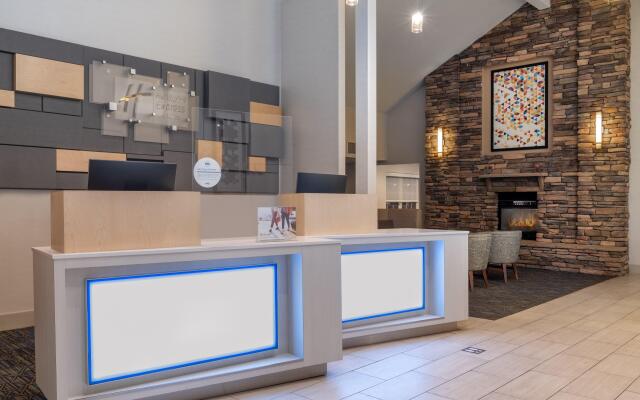 Holiday Inn Express & Suites Wheat Ridge-Denver West by IHG