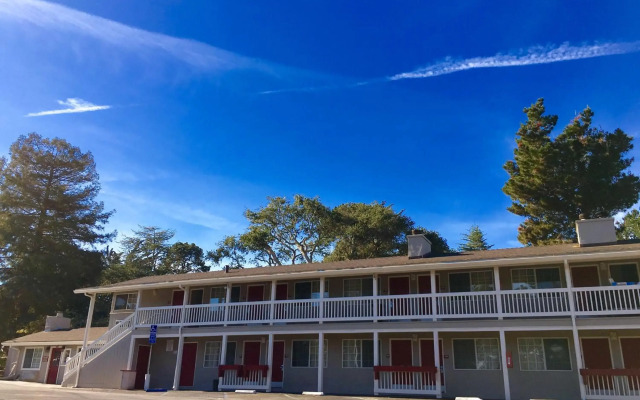 Pelican Inn Monterey