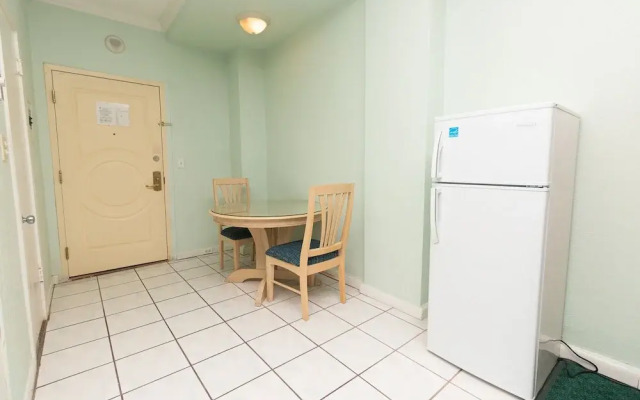 626 Ocean View Hollywood Studio