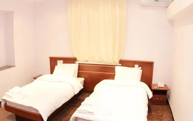 Town Palace Hotel