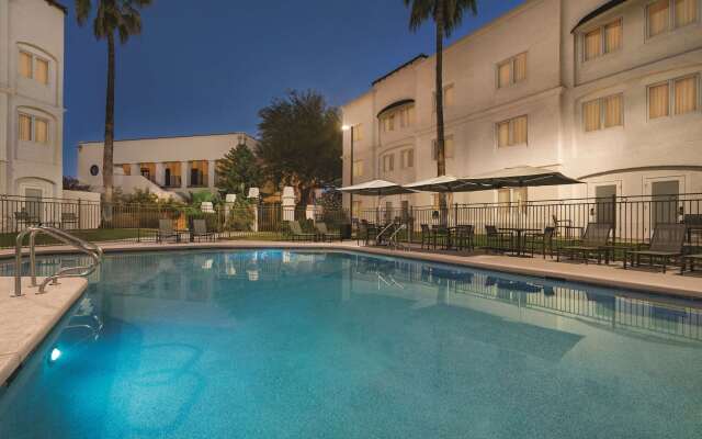 Homewood Suites by Hilton Tucson/St. Philip's Plaza Univ