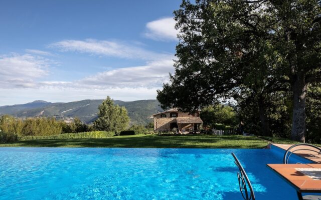 Casale Nasca In Pietra Immerso Nel Verde