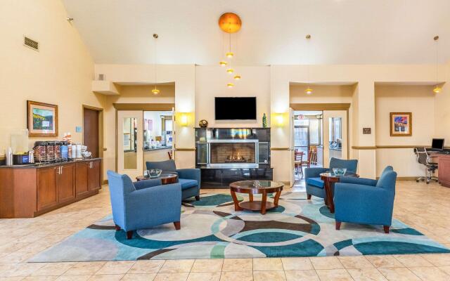 Comfort Suites Chesapeake - Norfolk