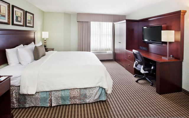 Holiday Inn Express & Suites Atlanta Buckhead by IHG