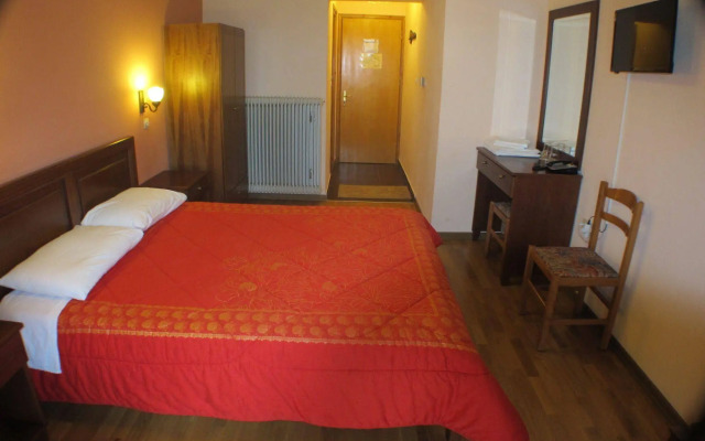 Kroupi Hotel