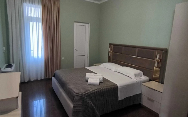 Il Piccolo Paradise, the Italian Haven in Black Sea