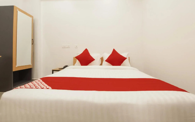 Super OYO Flagship 74485 Sakthi Grand