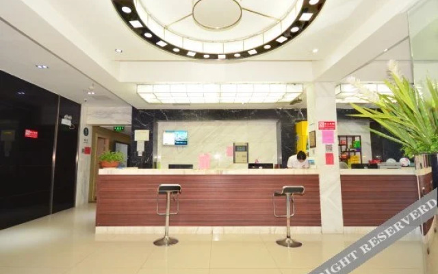 Yi'erke City Chain Hotel Wuhan Nanhu Garden