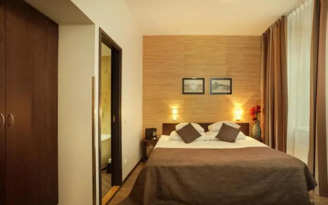 Kreutzwald Hotel Таллин