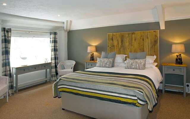 Hunters Lodge Inn