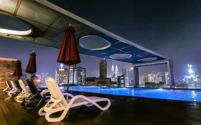 Greystone Haus at D' Majestic Place