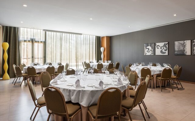 Ac Hotel Zizur Mayor By Marriott