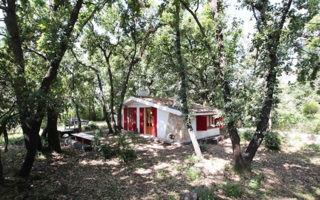 "chalet in the Woods Nestled in the oak Forest in Monterosso Etneo"