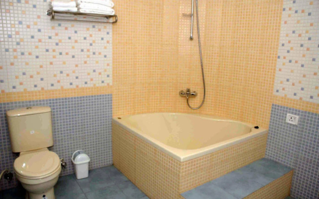 Vardan Resort n' Apartment
