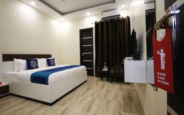 OYO Rooms 299 Hotel Shashank Villa