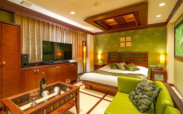 Qt HOTEL - Adults Only