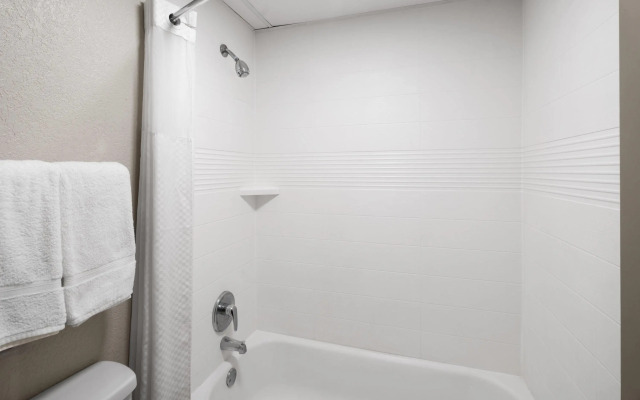 Days Inn by Wyndham Augusta Wheeler Road