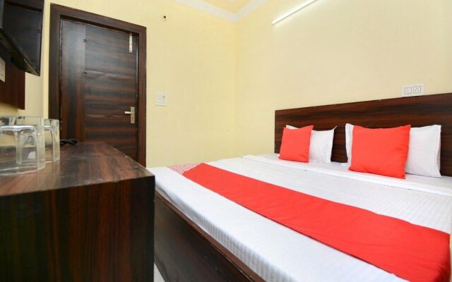 OYO 28179 Ambay Guest House